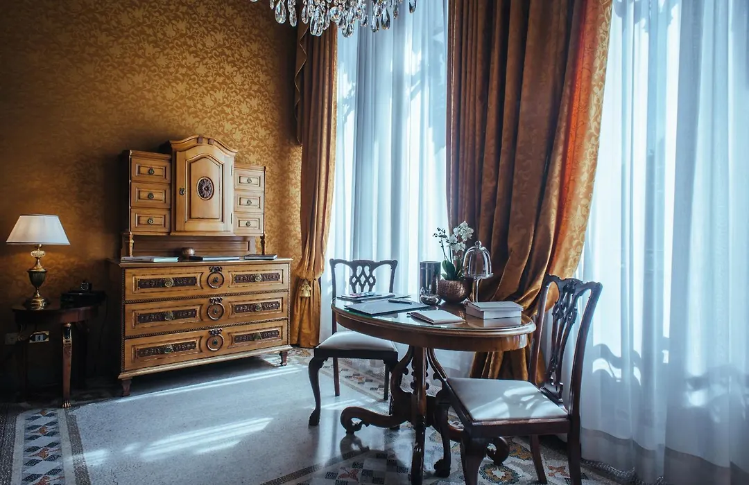 Relais & Chateaux Villa Crespi-1